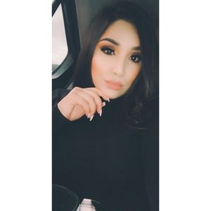 Meet your Posher, Kitzia